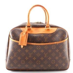 Louis Vuitton Deauville Travel Bag in Monogram Canvas and Vachetta Leather